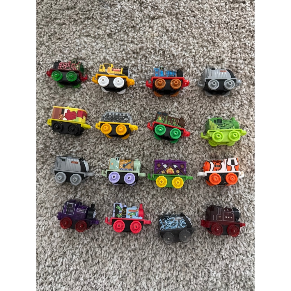 Thomas & Friends MINIS Toy Train Lot of 16 - SpongeBob Robo Holiday Spooky